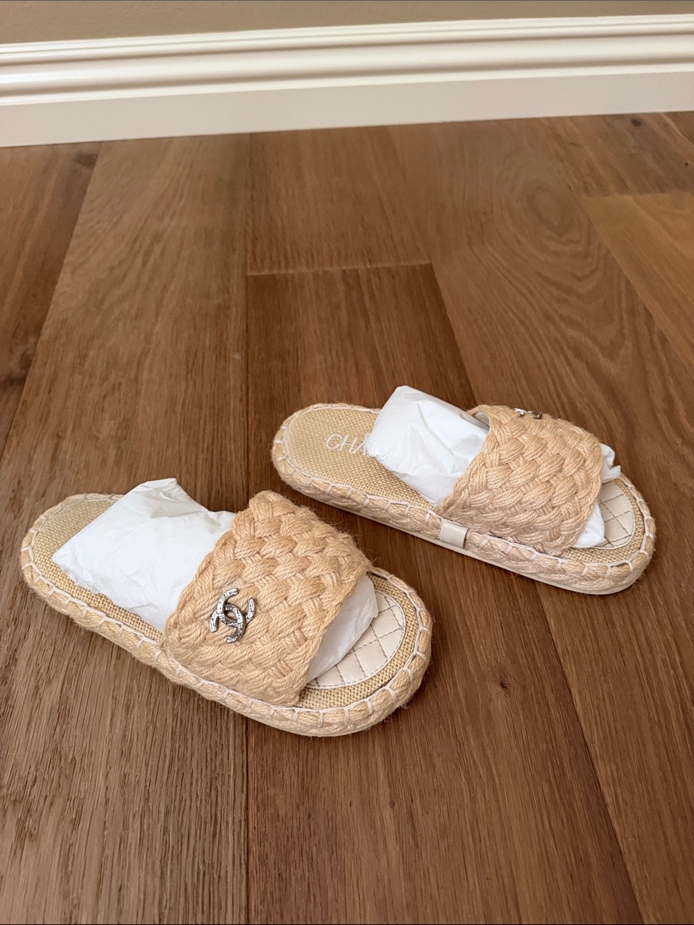 Chanel Woven Raffia Slide Sandal - Picture 2 of 6